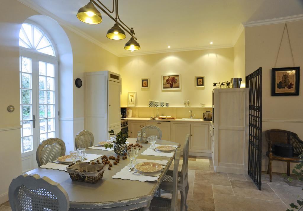 L'Orangerie Du Grand Jardin Villa Condé-sur-Seulles Oda fotoğraf